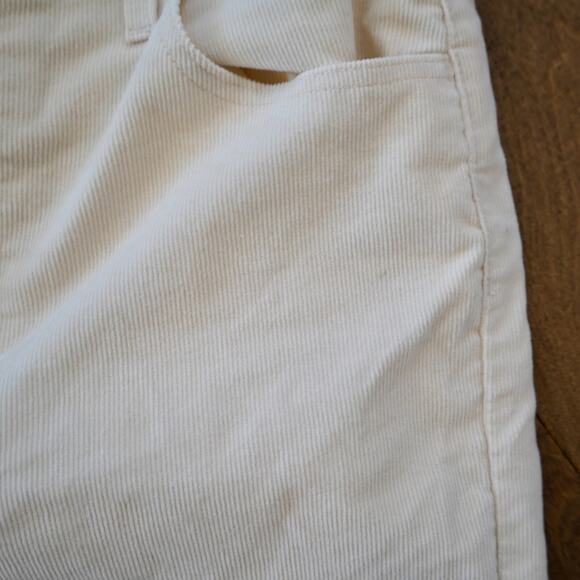 Levi's‎ Mom Jeans Womens Size 31 White Corduroy High Waisted Tapered Fit Pockets - Picture 8 of 9
